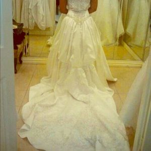 Brand new a wedding dress Alfred Angelo.